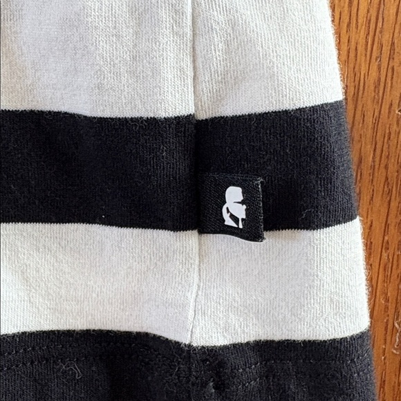 Karl Lagerfield Paris C’est Moi short sleeve T-shirt women’s size XL Top - Picture 3 of 6